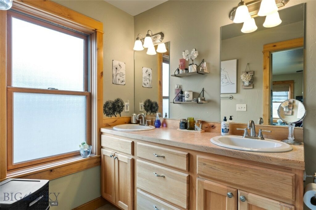 201 E Magnolia Drive, Belgrade MT 59714