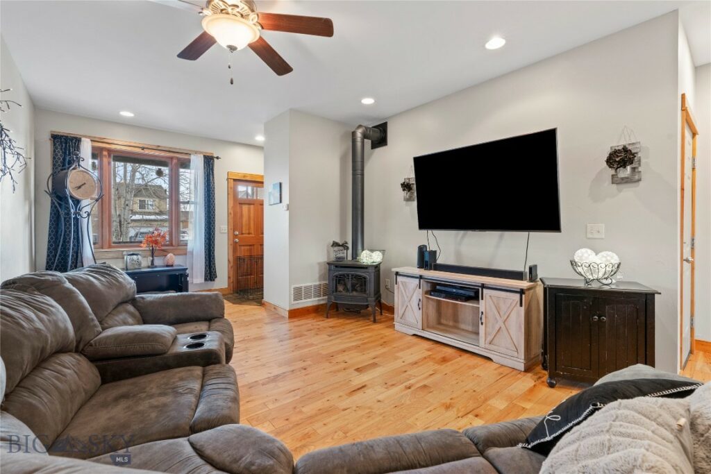 201 E Magnolia Drive, Belgrade MT 59714