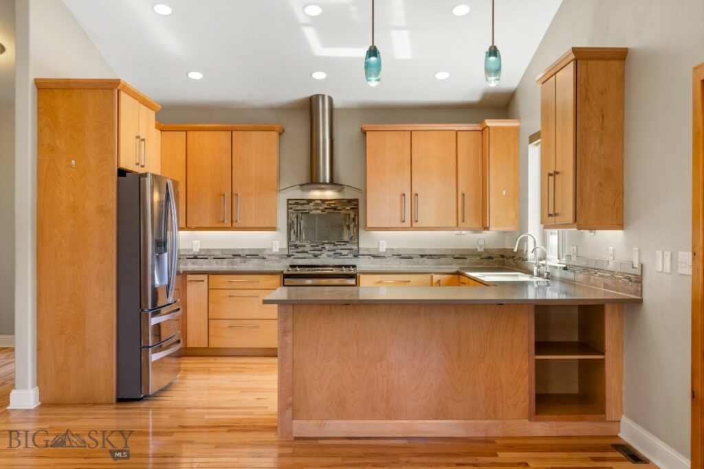 201 Little Creek Bend, Livingston MT 59047