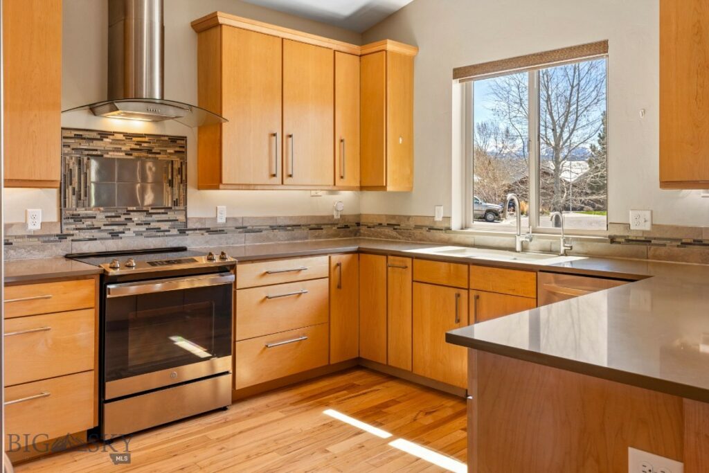 201 Little Creek Bend, Livingston MT 59047