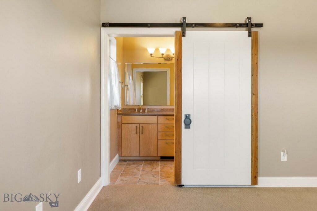 201 Little Creek Bend, Livingston MT 59047