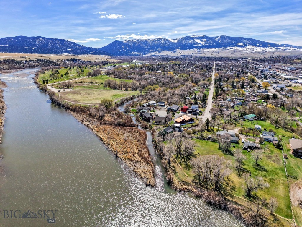 201 Little Creek Bend, Livingston MT 59047