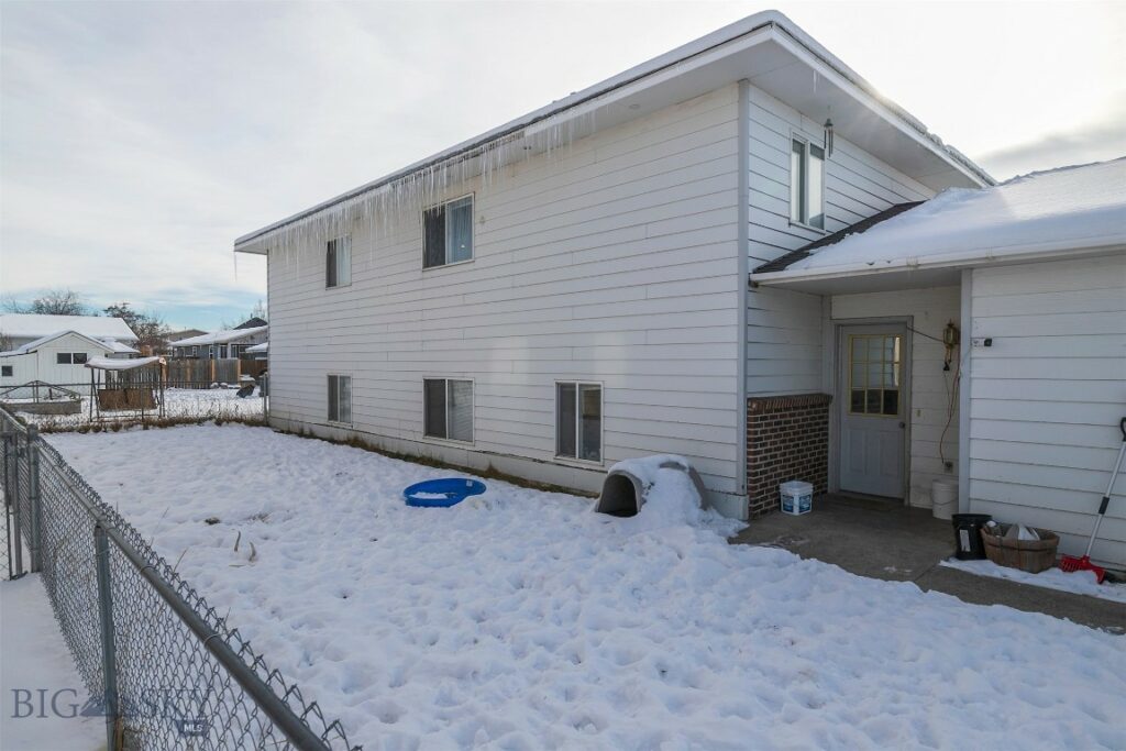 202 11th, Belgrade MT 59714