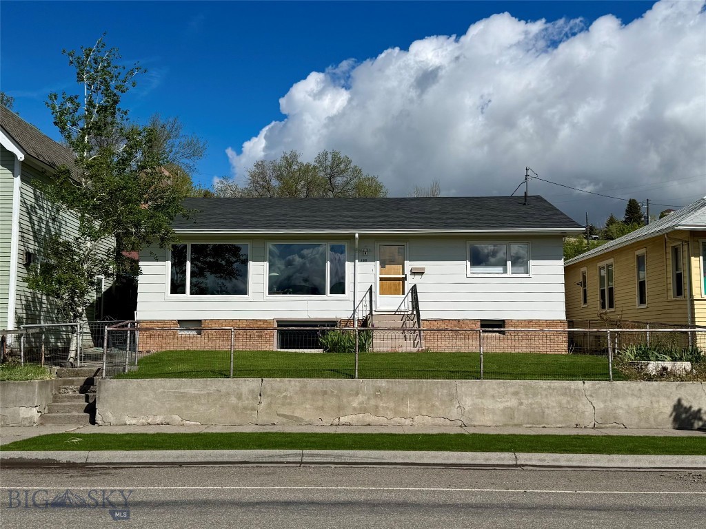 205 E Chinook St., Livingston MT 59047