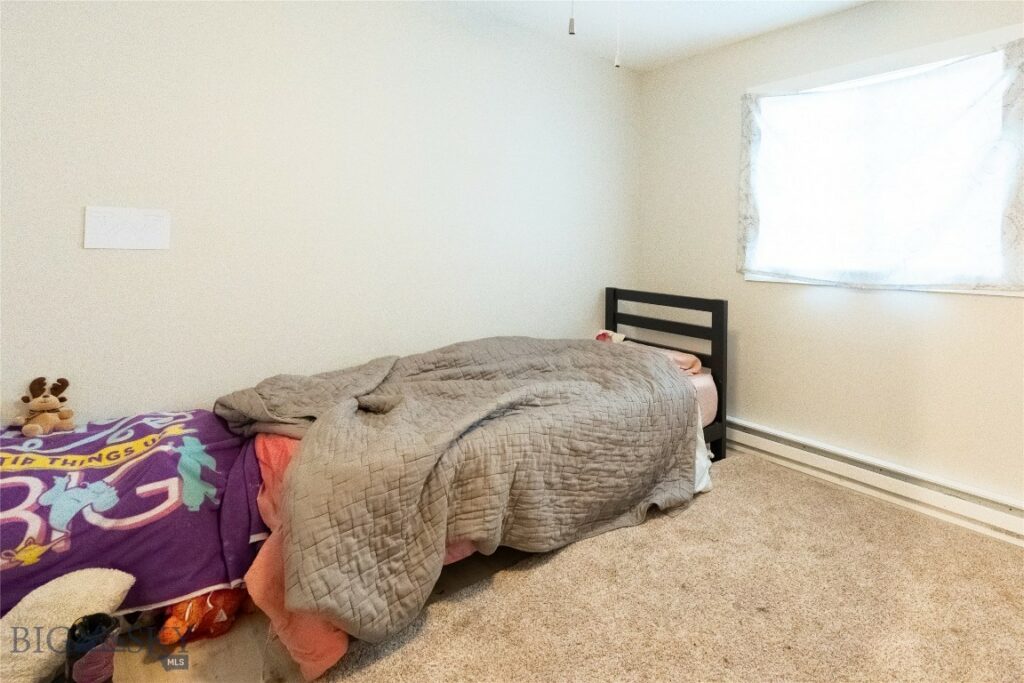 206 S Davis, Belgrade MT 59714