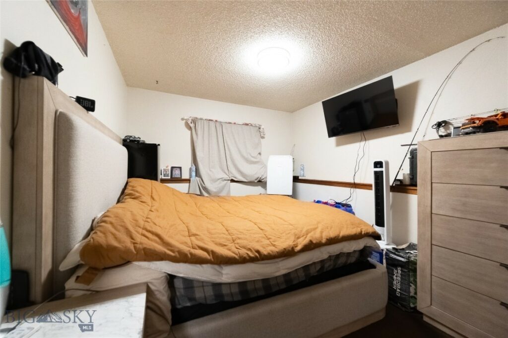 206 S Davis, Belgrade MT 59714