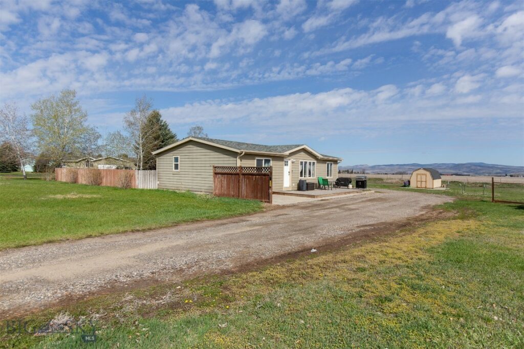 207 Moon Beam Lane, Belgrade MT 59714