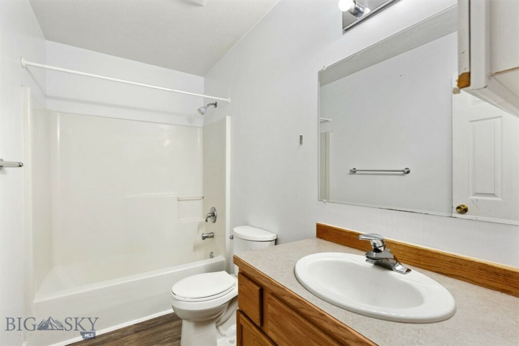 208 Show Place, Belgrade MT 59714