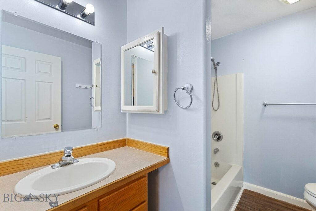 208 Show Place, Belgrade MT 59714