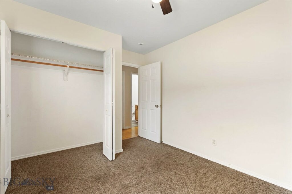 208 Show Place, Belgrade MT 59714