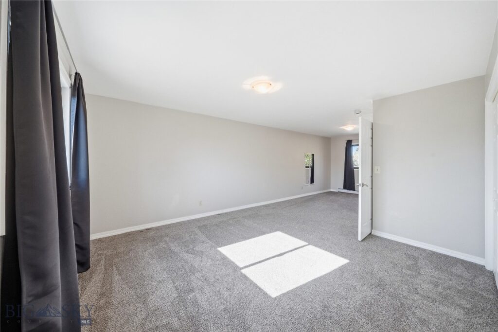 208 Elm Lane, Livingston MT 59047