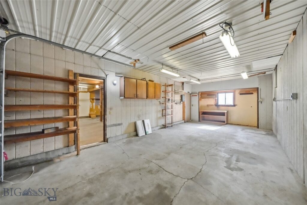 208 Elm Lane, Livingston MT 59047