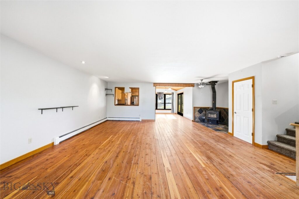 208 Elm Lane, Livingston MT 59047