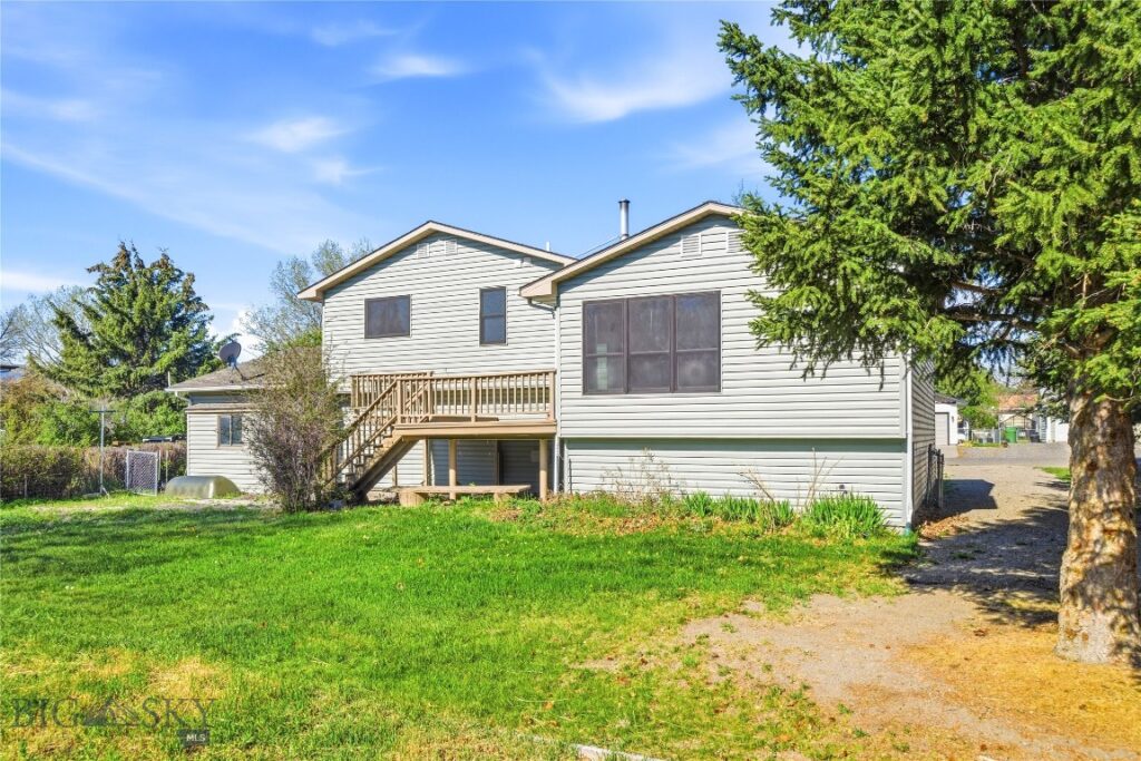 208 Elm Lane, Livingston MT 59047