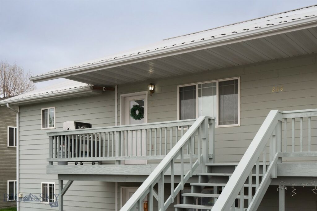 208 Show Place, Belgrade MT 59714