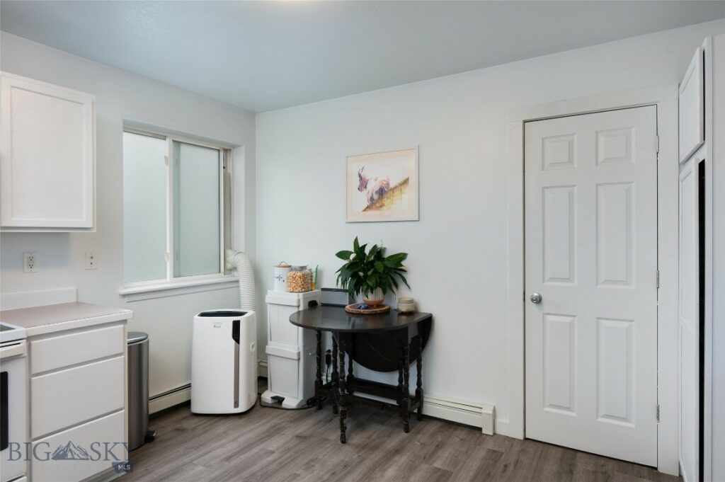 208 Show Place, Belgrade MT 59714