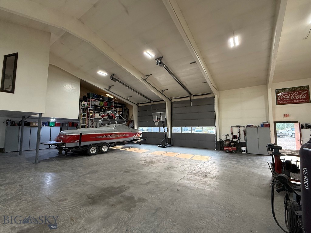 21 Bearcat Loop, Belgrade MT 59714