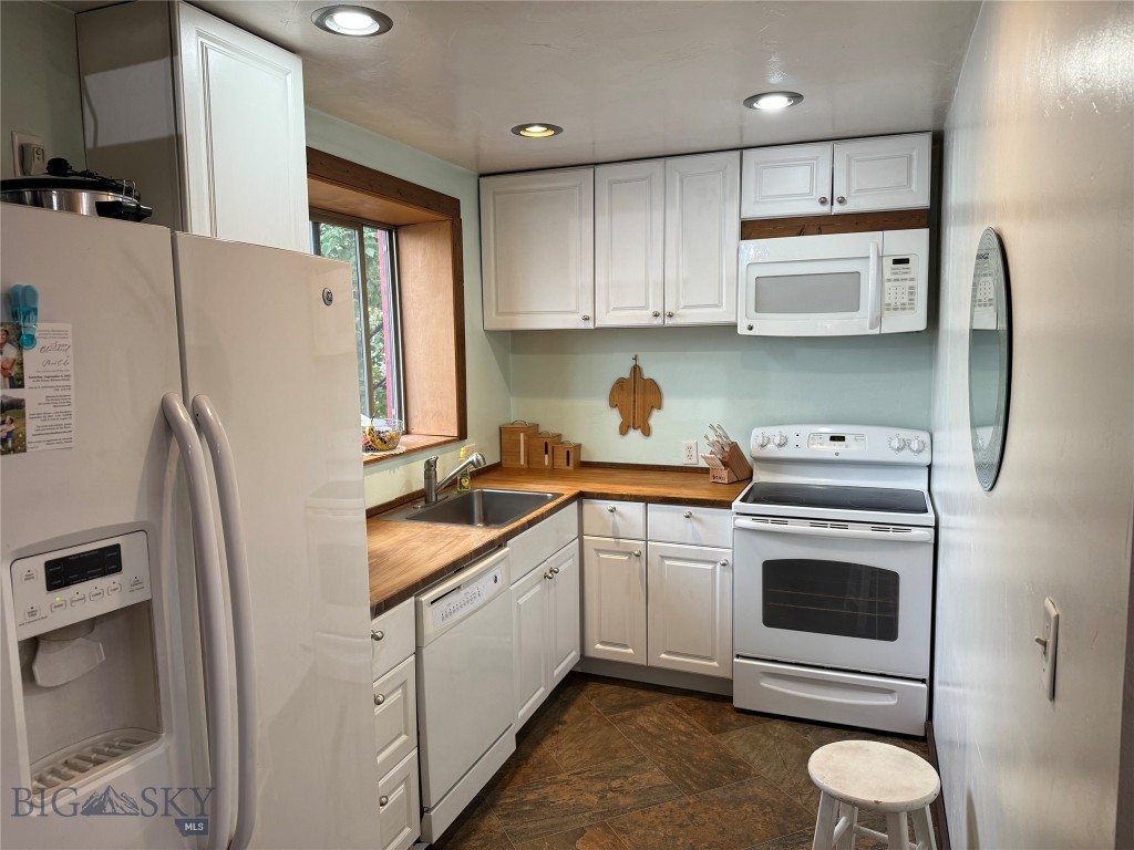 21 Bearcat Loop, Belgrade MT 59714