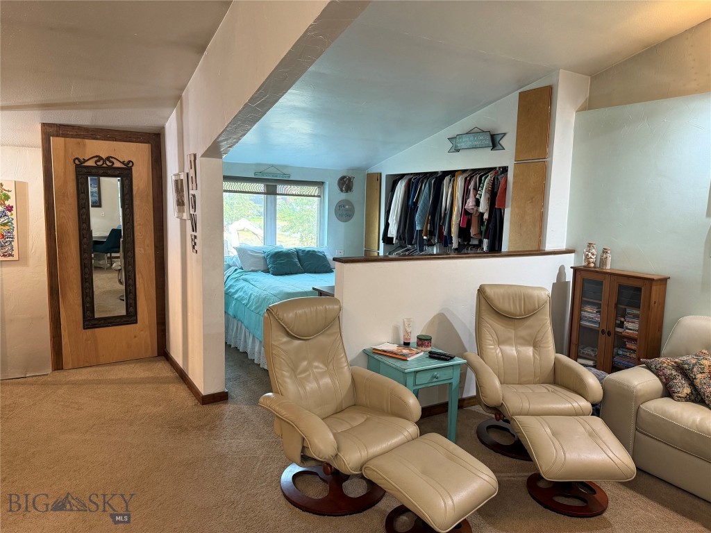 21 Bearcat Loop, Belgrade MT 59714