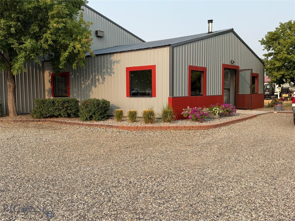 21 Bearcat Loop, Belgrade MT 59714