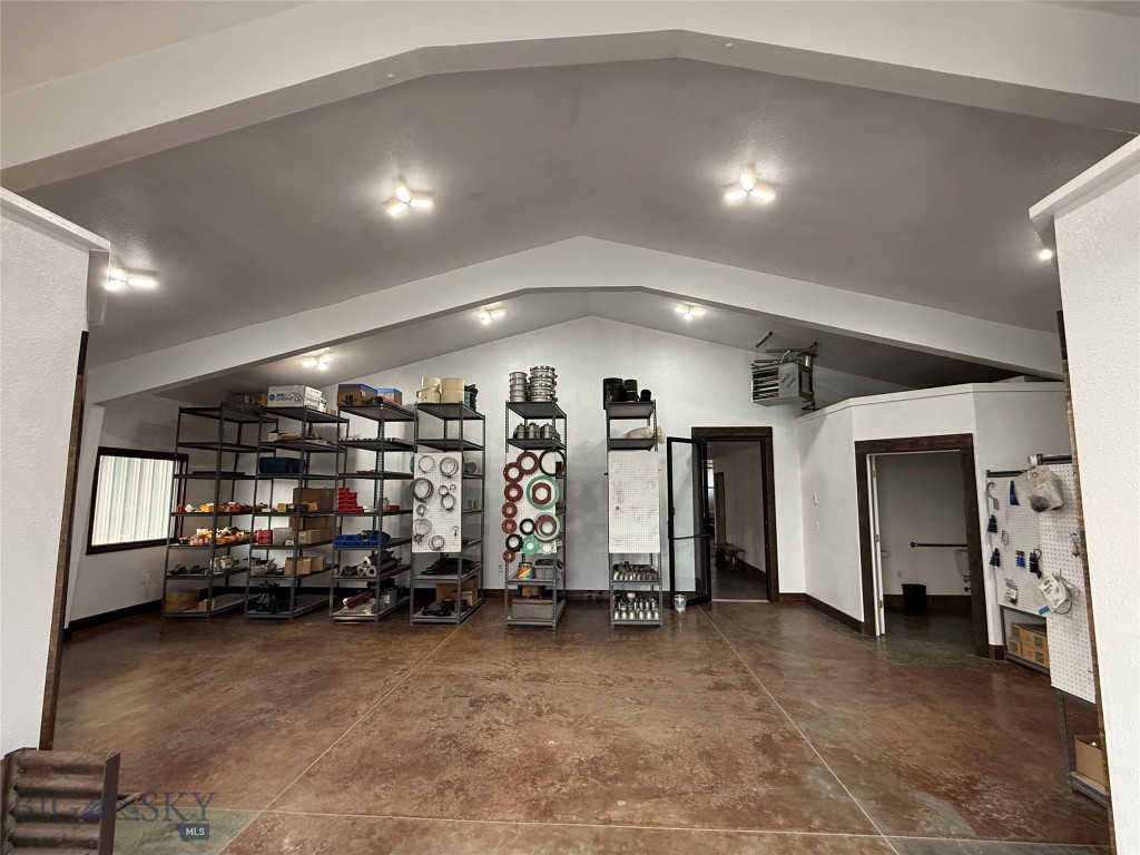 21 Bearcat Loop, Belgrade MT 59714
