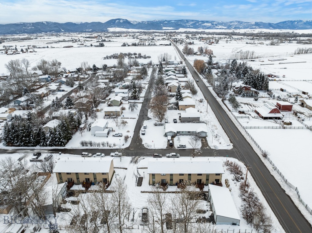 21 Chestnut Grove Avenue, Bozeman MT 59718