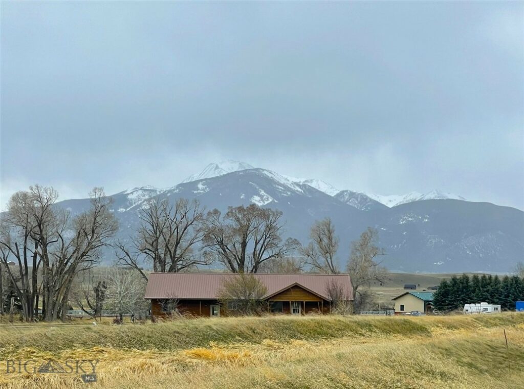 21 Moose Horn Lane, Livingston MT 59047