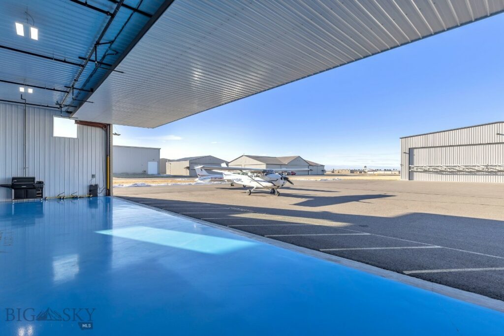 210 Aviation Lane, Belgrade MT 59714