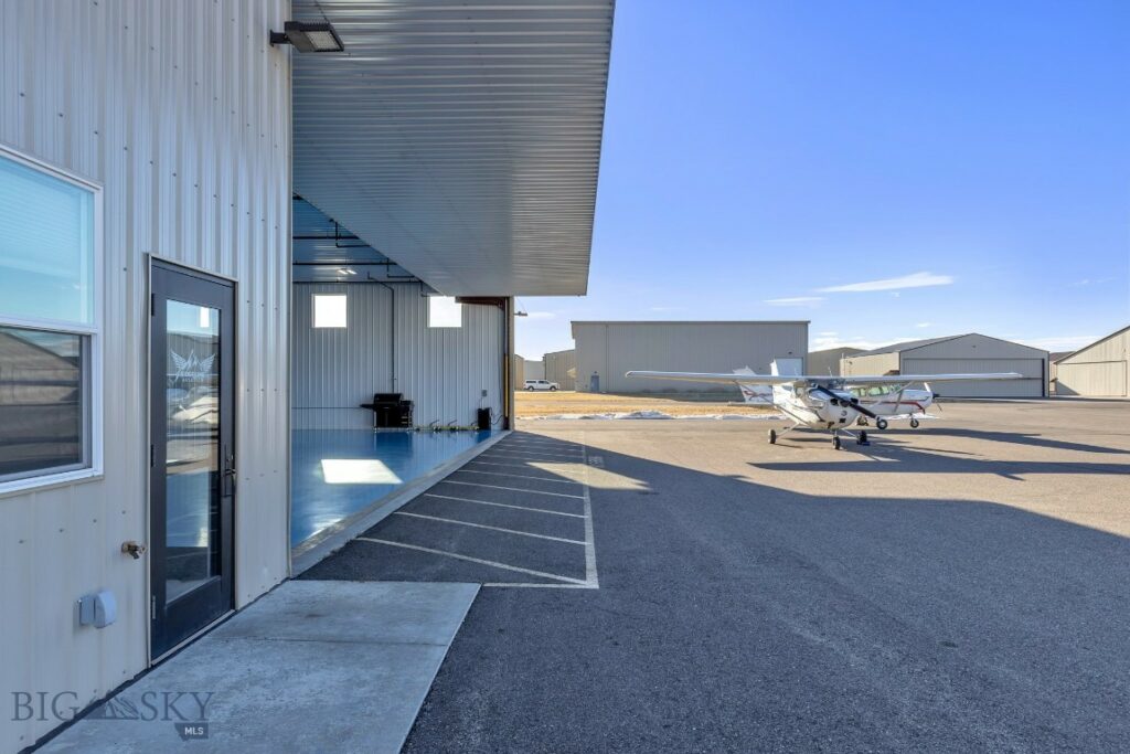 210 Aviation Lane, Belgrade MT 59714