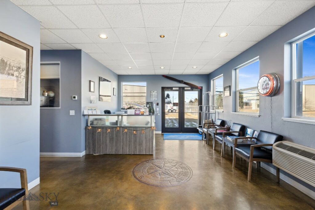 210 Aviation Lane, Belgrade MT 59714