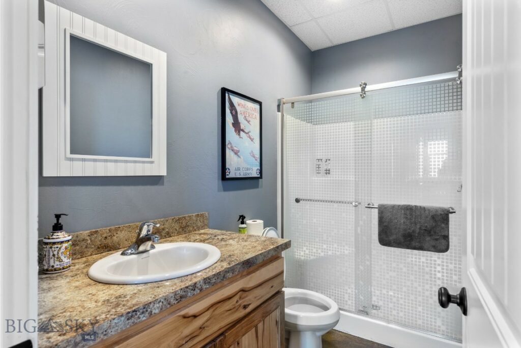 210 Aviation Lane, Belgrade MT 59714