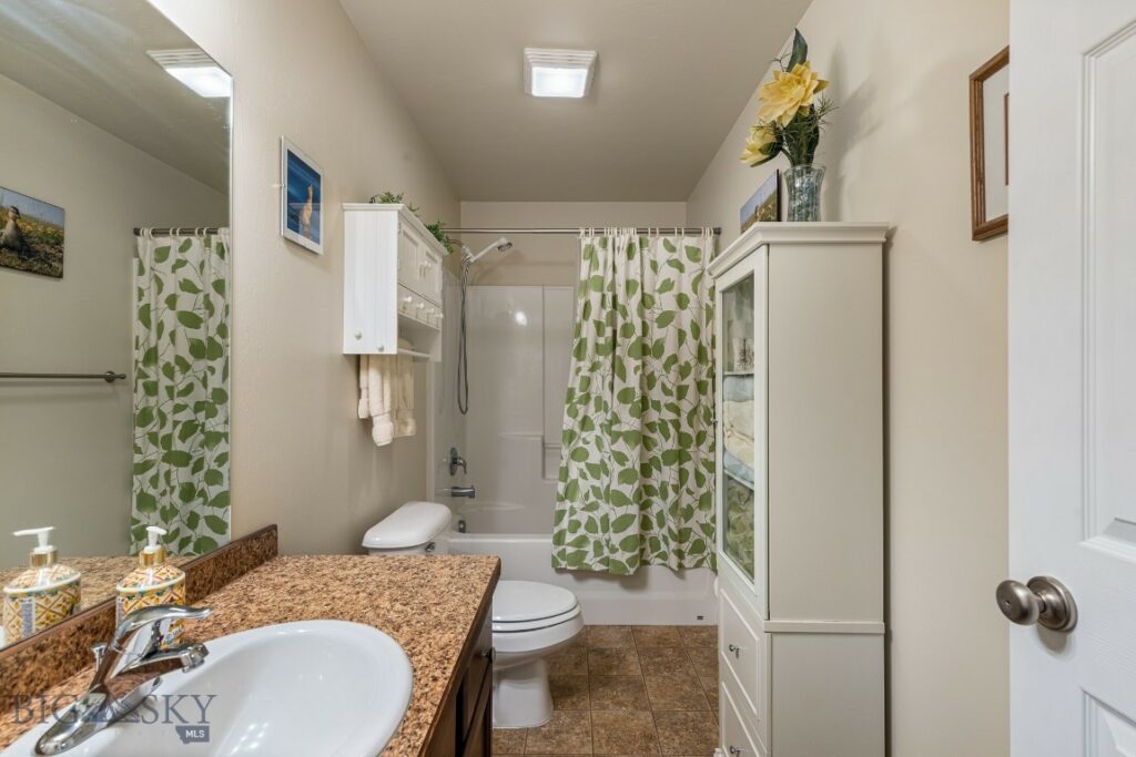 2103 Sturnella, Belgrade MT 59714