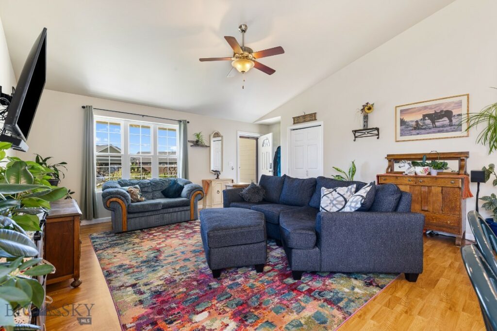2103 Sturnella, Belgrade MT 59714