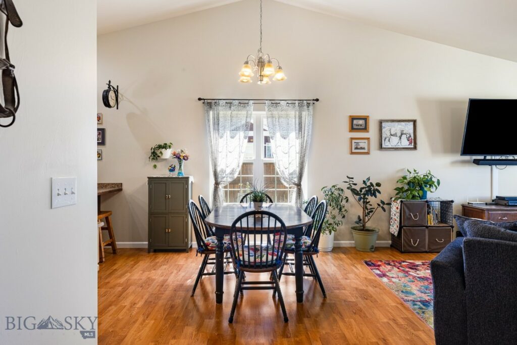 2103 Sturnella, Belgrade MT 59714