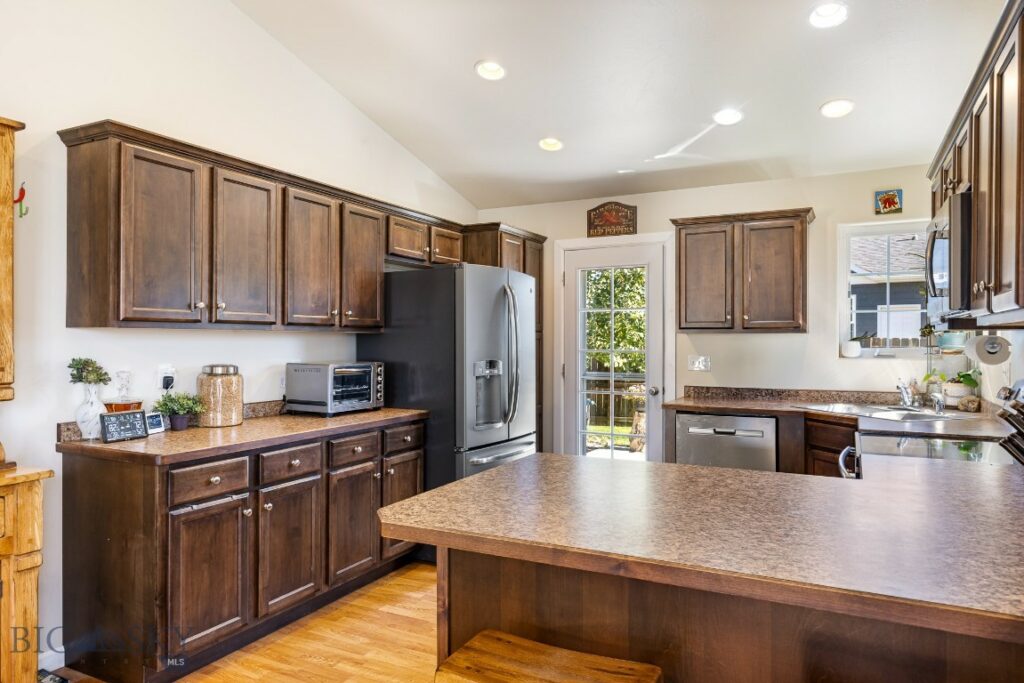 2103 Sturnella, Belgrade MT 59714