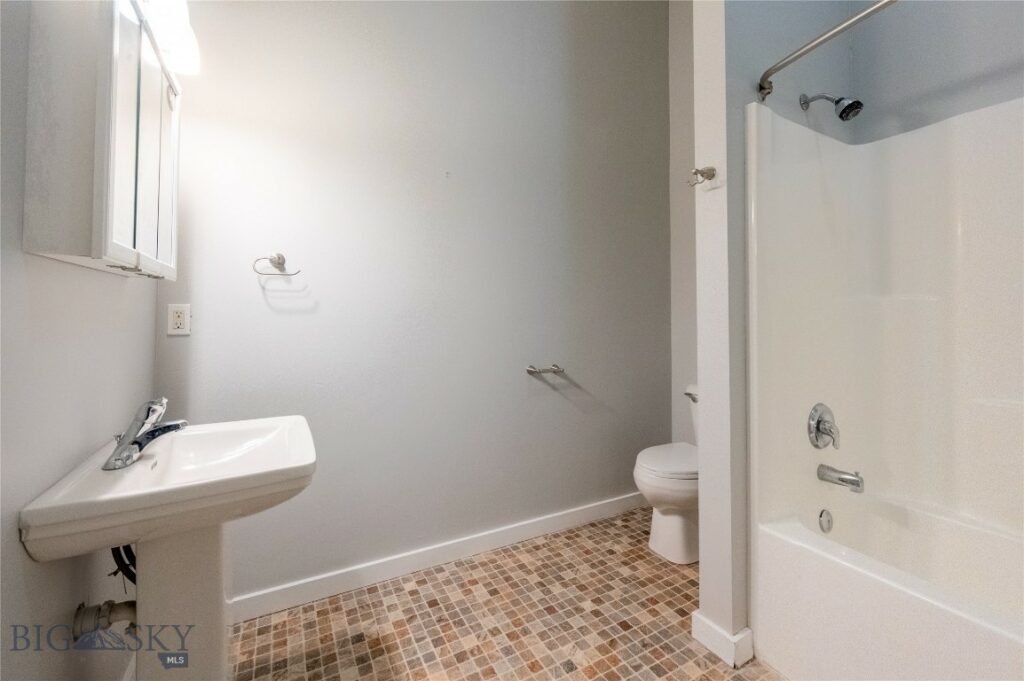 211 Jetway, Belgrade MT 59714