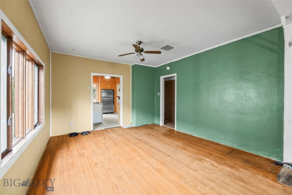 211 S E Street, Livingston MT 59047