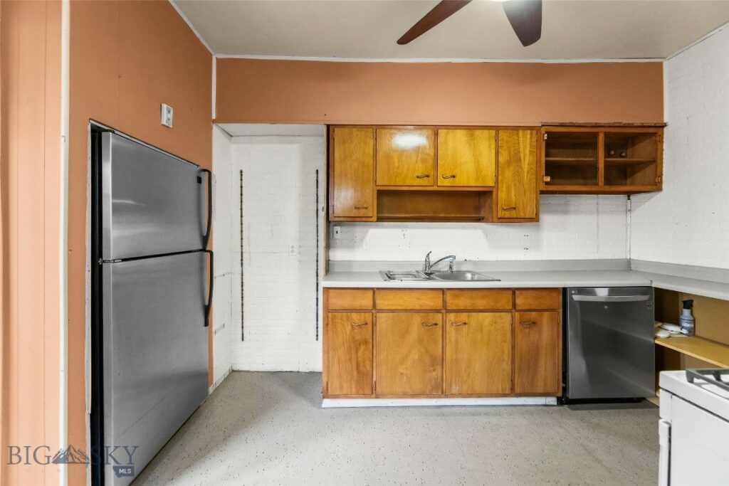 211 S E Street, Livingston MT 59047
