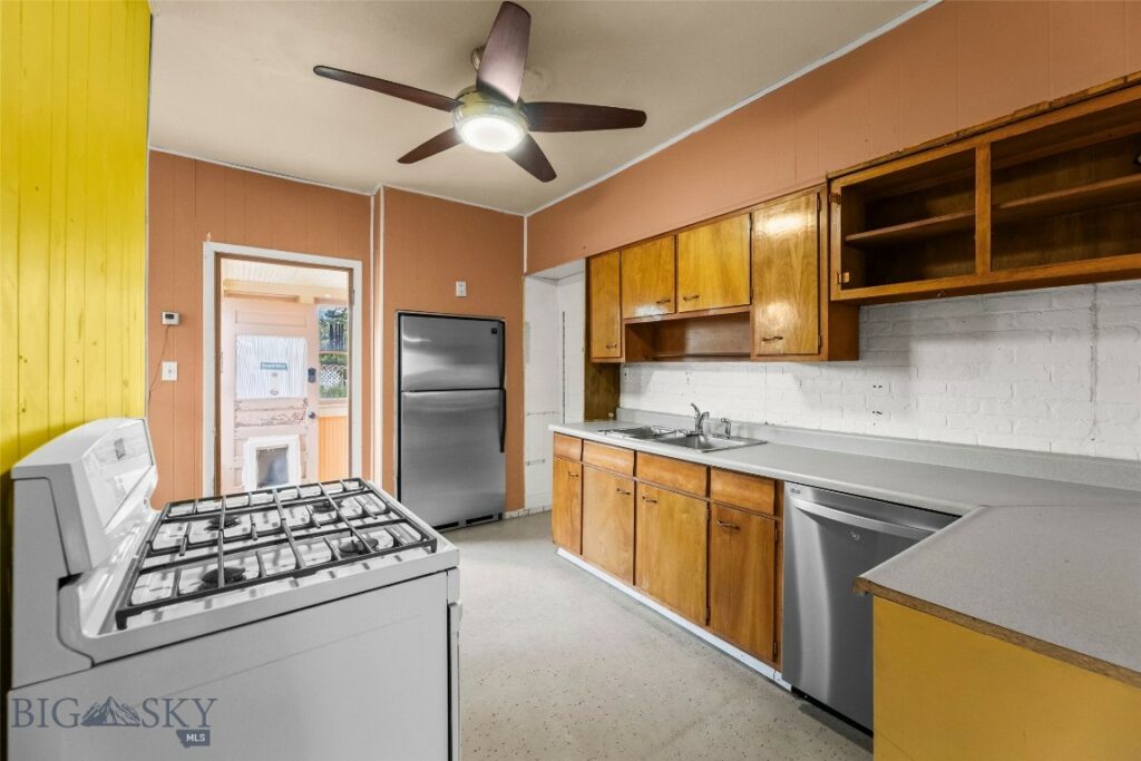 211 S E Street, Livingston MT 59047