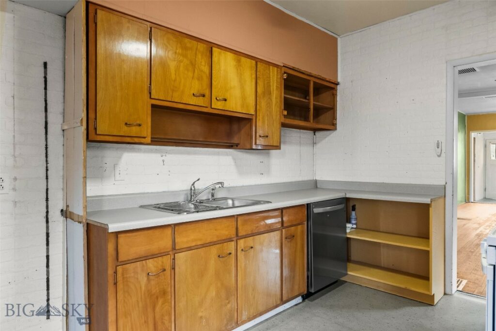 211 S E Street, Livingston MT 59047