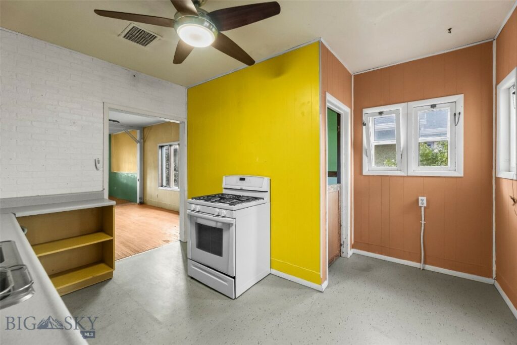 211 S E Street, Livingston MT 59047