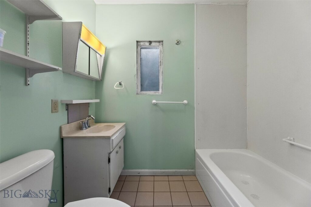 211 S E Street, Livingston MT 59047