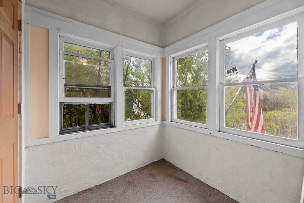 211 S E Street, Livingston MT 59047