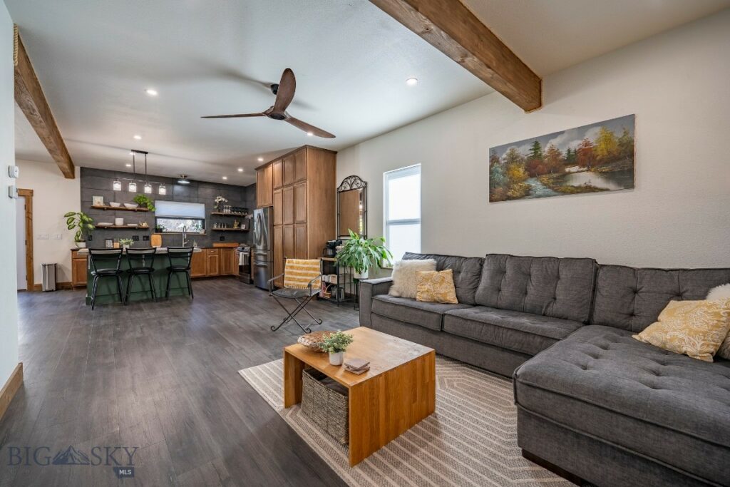 211 S H, Livingston MT 59047