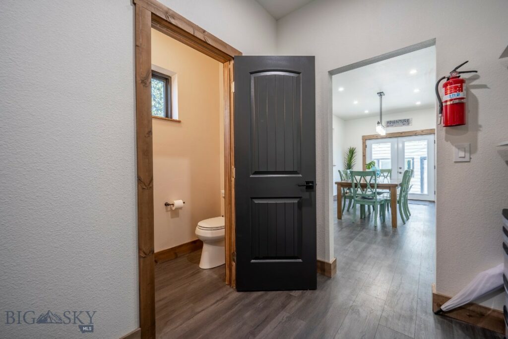 211 S H, Livingston MT 59047