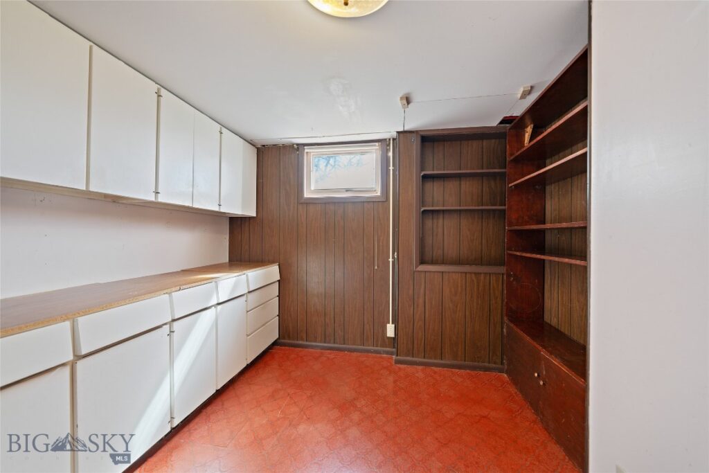 212 N Broadway Street, Belgrade MT 59714