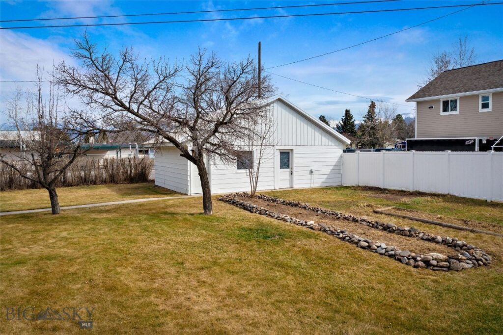 212 N Broadway Street, Belgrade MT 59714