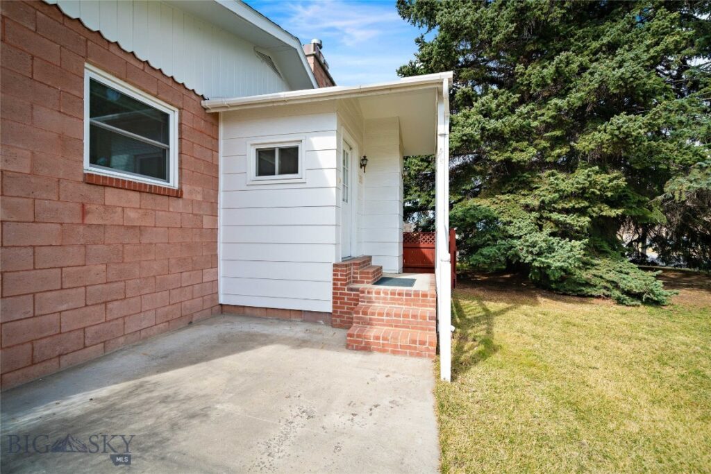 212 N Broadway Street, Belgrade MT 59714