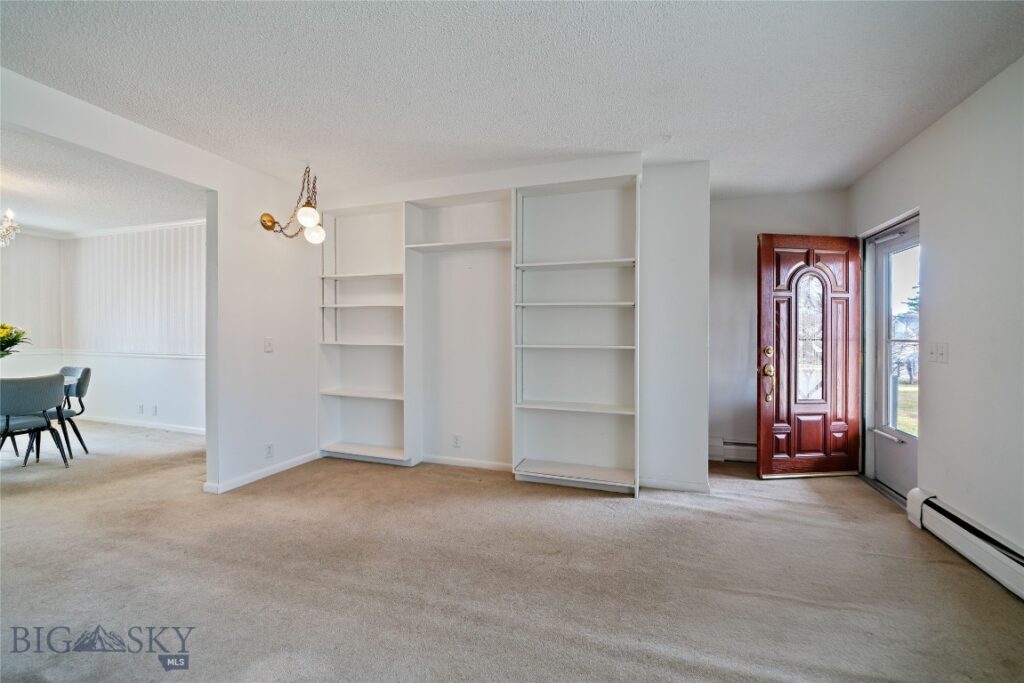 212 N Broadway Street, Belgrade MT 59714