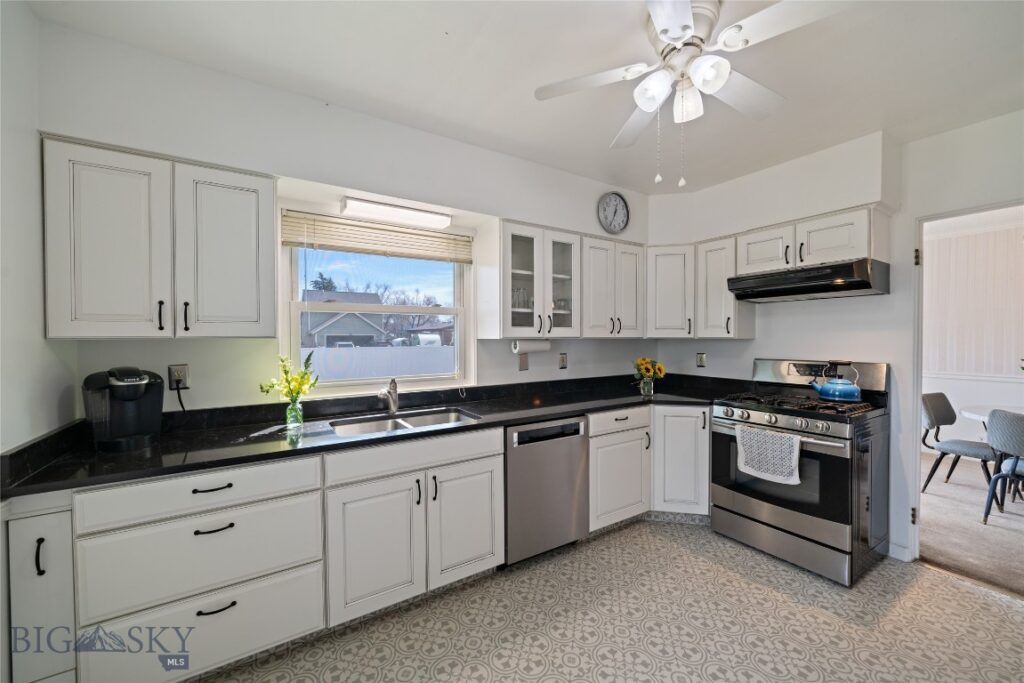 212 N Broadway Street, Belgrade MT 59714
